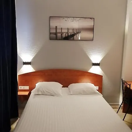 Des Lices - Hotel 2*