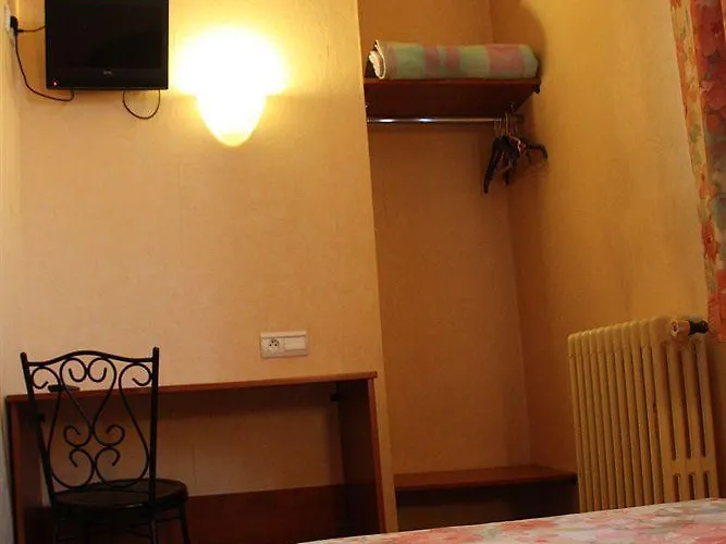 Des Lices - 2* أنجير